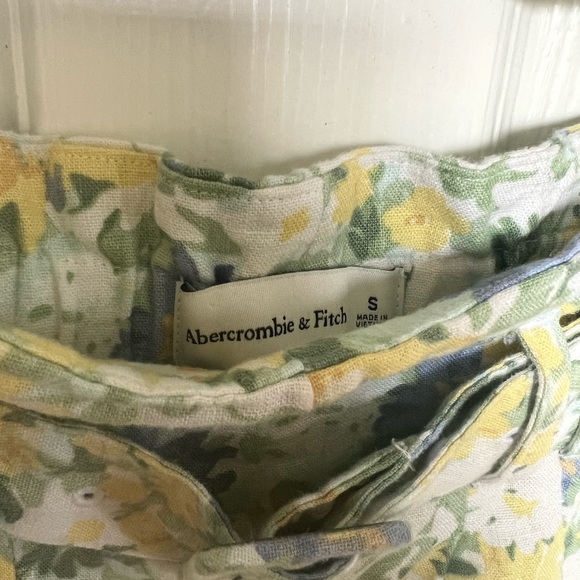 Linen Blend Shorts - Picture 3 of 5